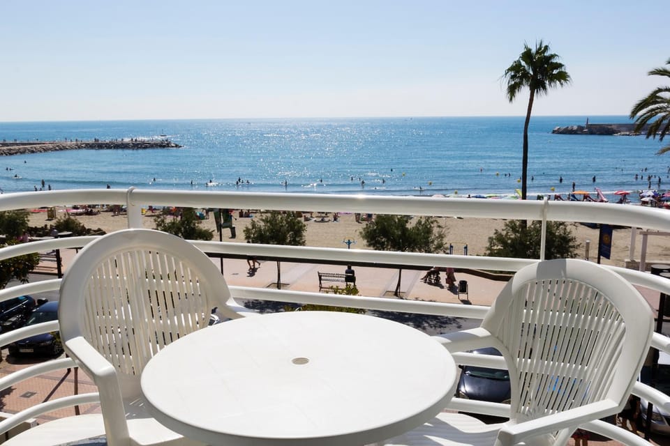 View (from property/room), Balcony/Terrace, Beach