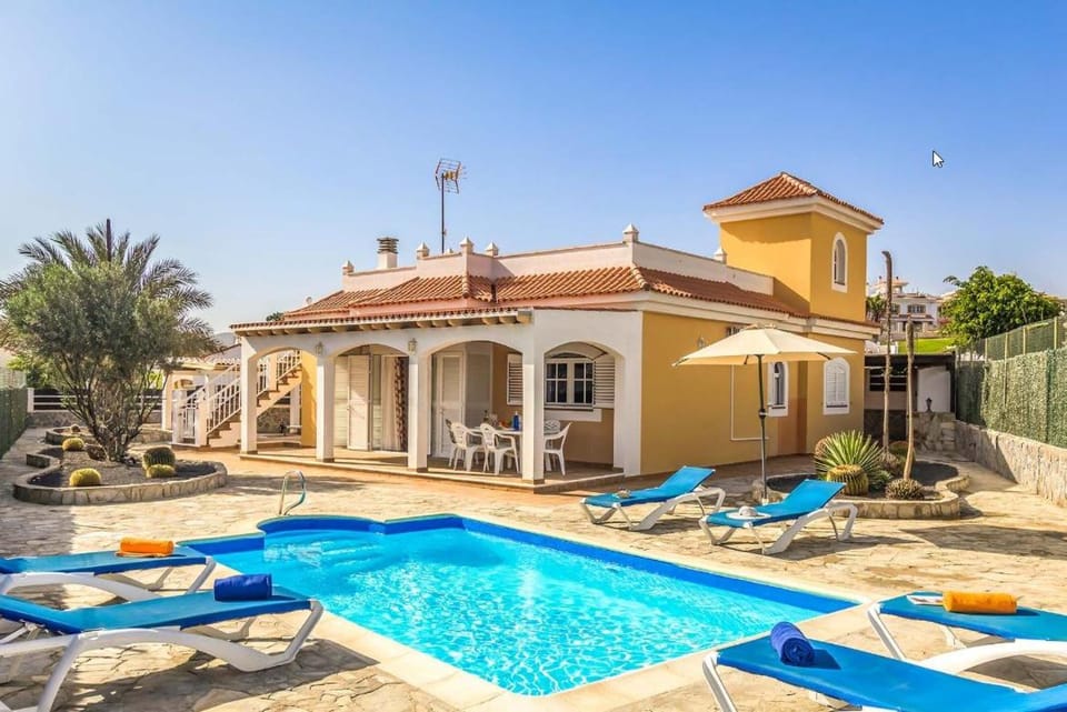 Vv Tirma Villa in Maxorata