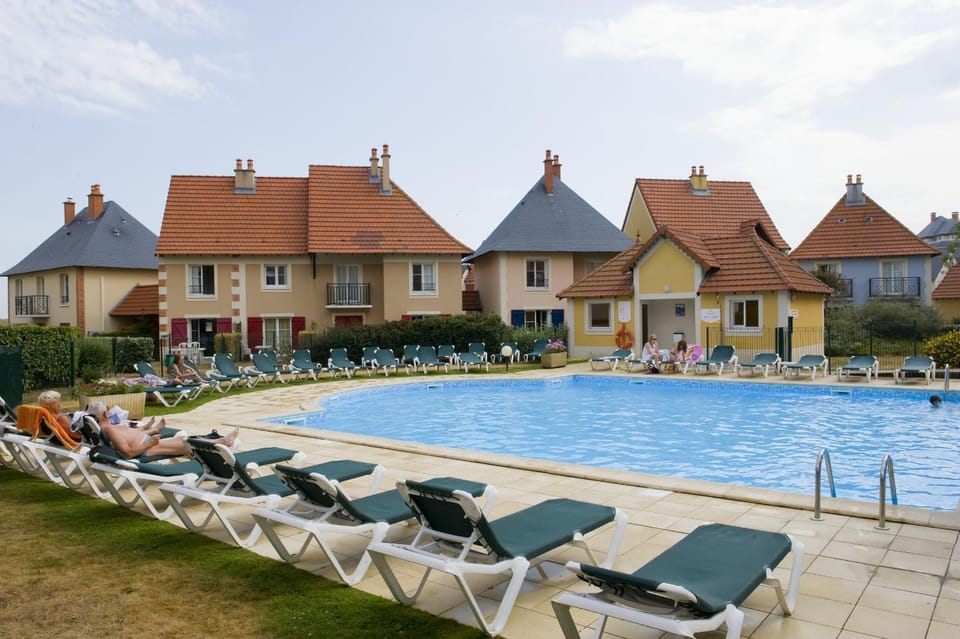 City view, Swimming pool, Swimming pool