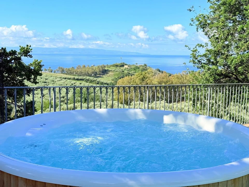 Hot Tub, View (from property/room)