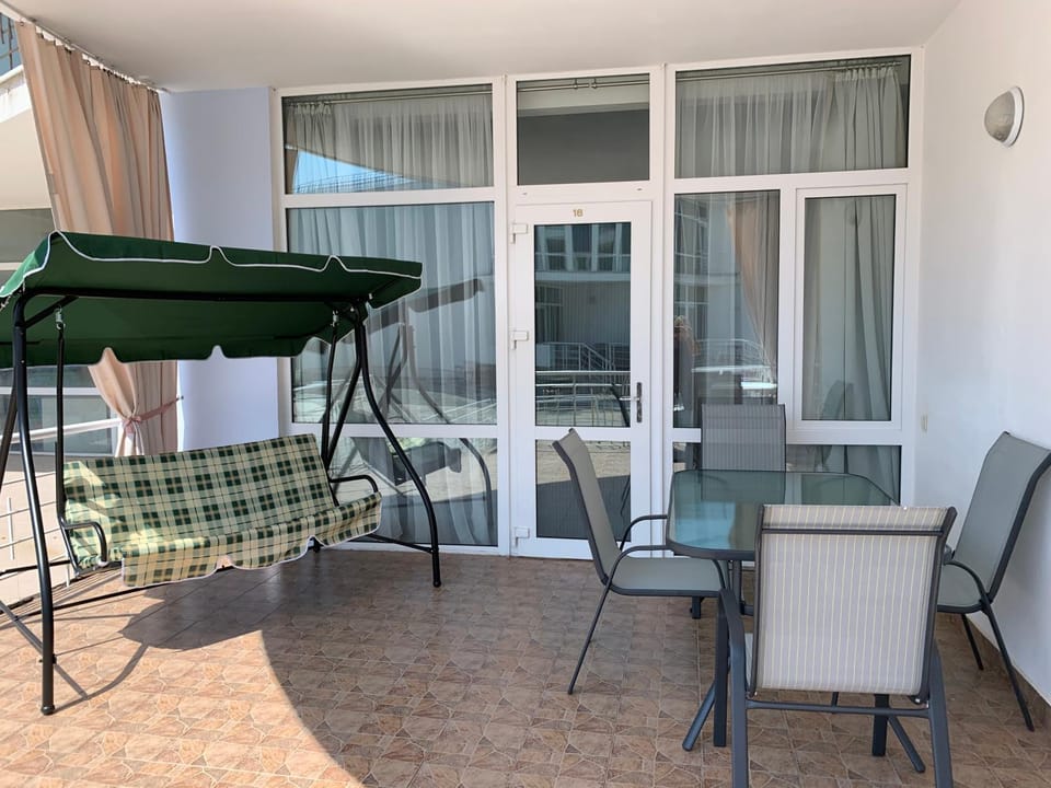 Town-house Golden Bugaz Apartment in Odessa Oblast