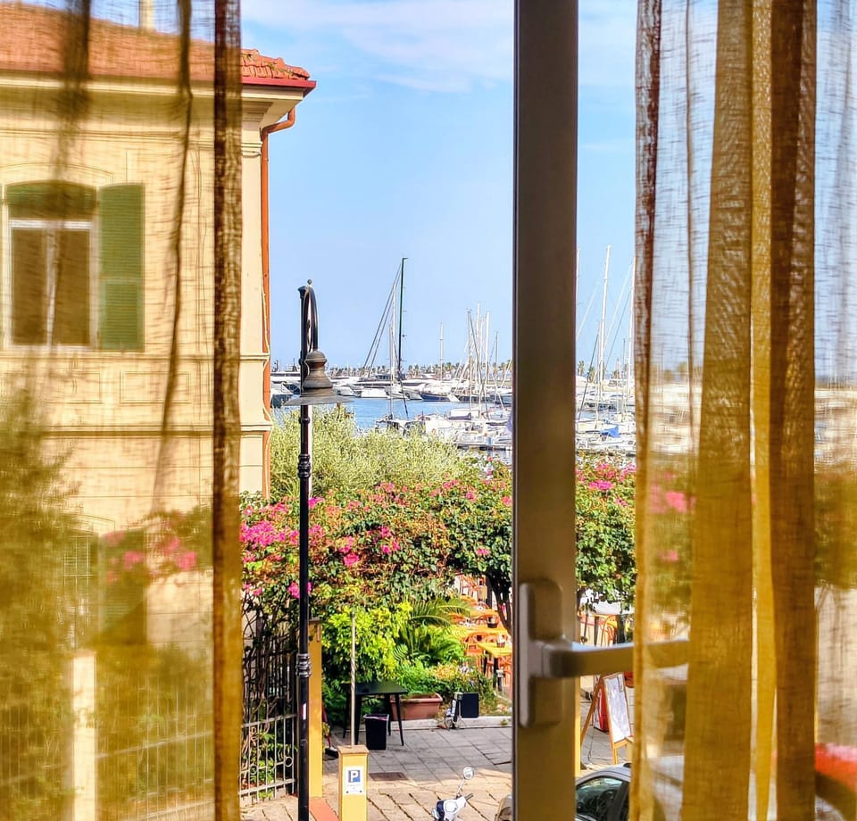 Perla Nera Guesthouse Bed and Breakfast in Imperia