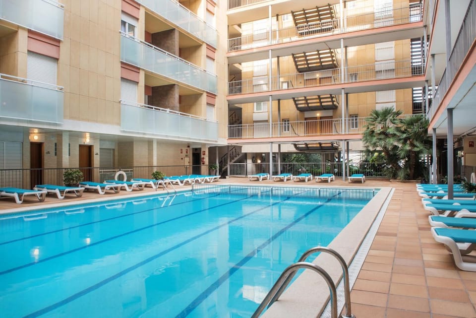 Balcony/Terrace, Pool view, Swimming pool
