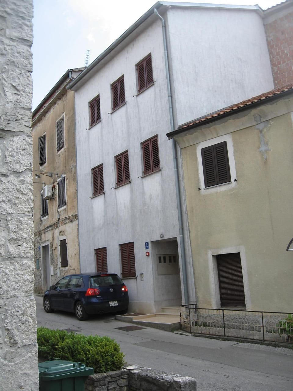 Facade/entrance