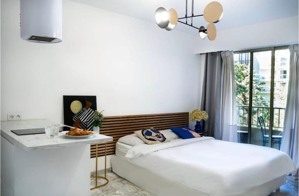 Bed, Kitchen or kitchenette, Photo of the whole room, Bedroom