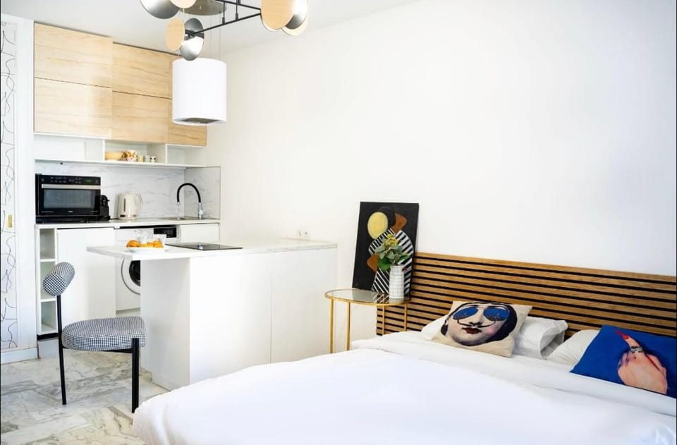 Bed, TV and multimedia, Kitchen or kitchenette, Photo of the whole room, Bedroom, minibar, oven, pet friendly