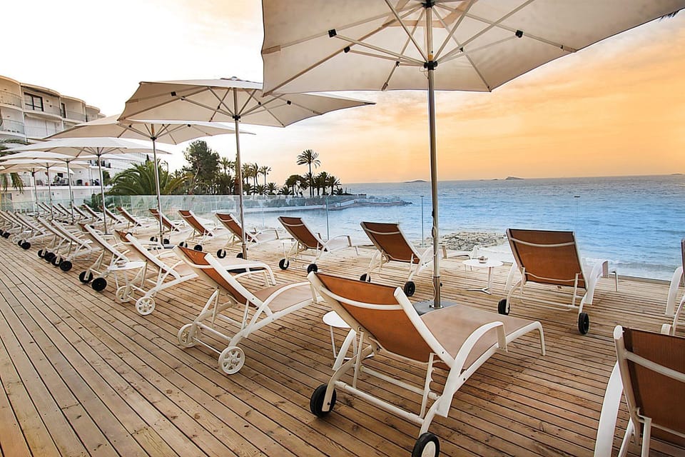 Off site, On site, Sea view, Swimming pool, Swimming pool