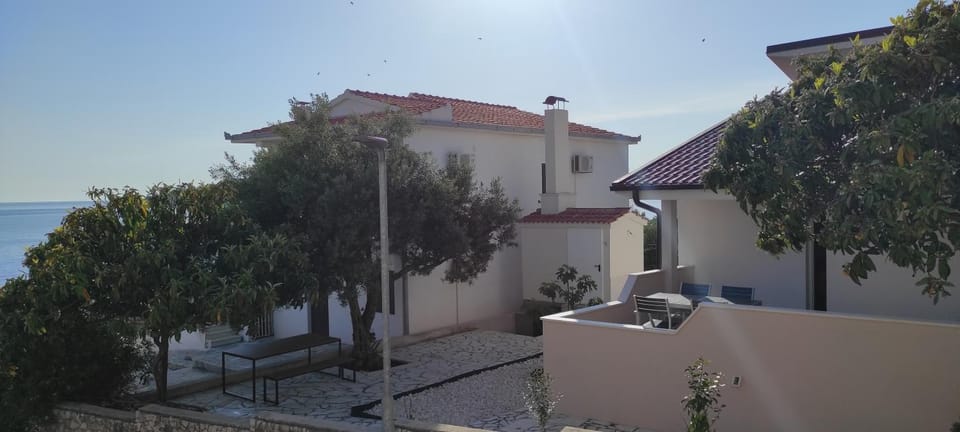 Emma House in Šibenik-Knin County, Croatia