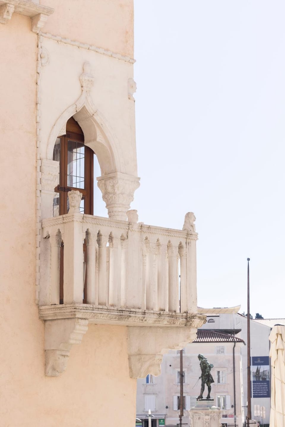 Property building, Balcony/Terrace