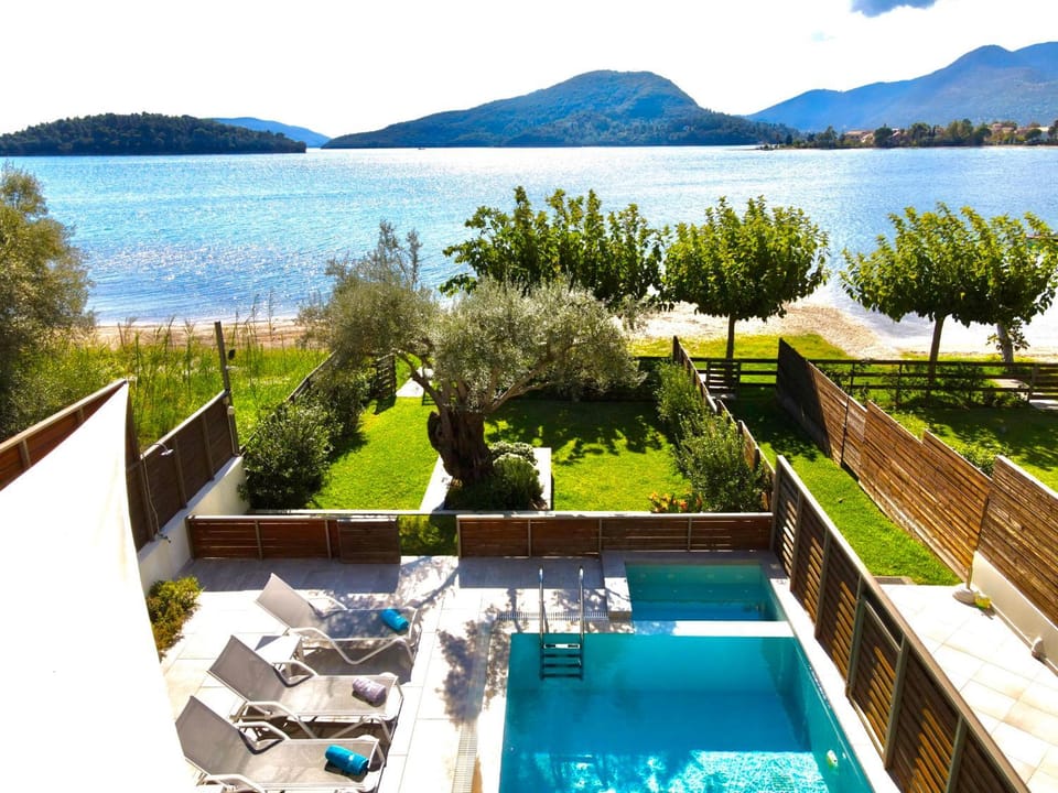 Garden, View (from property/room), Swimming pool