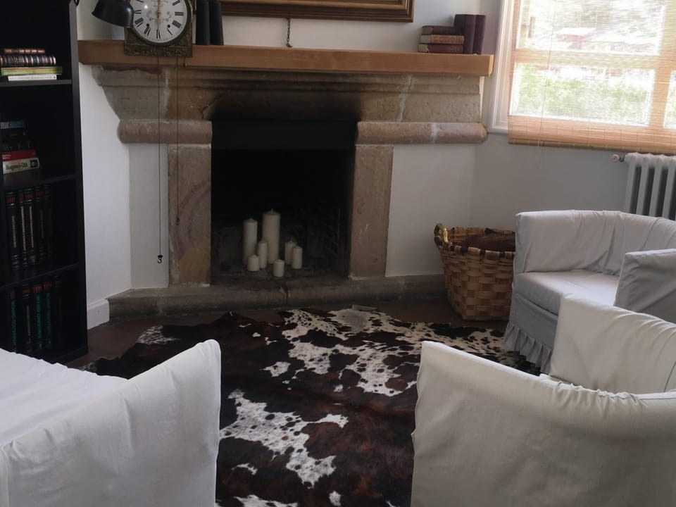 Living room, Lounge or bar