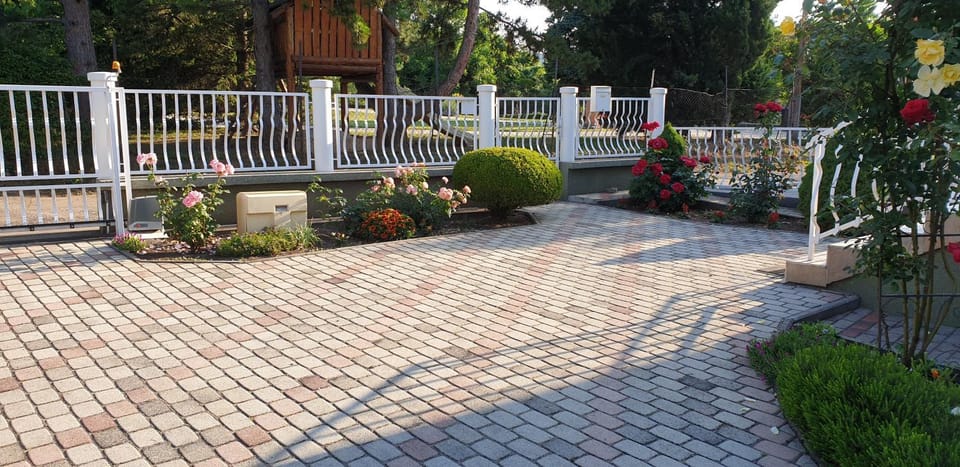 Garden, Parking