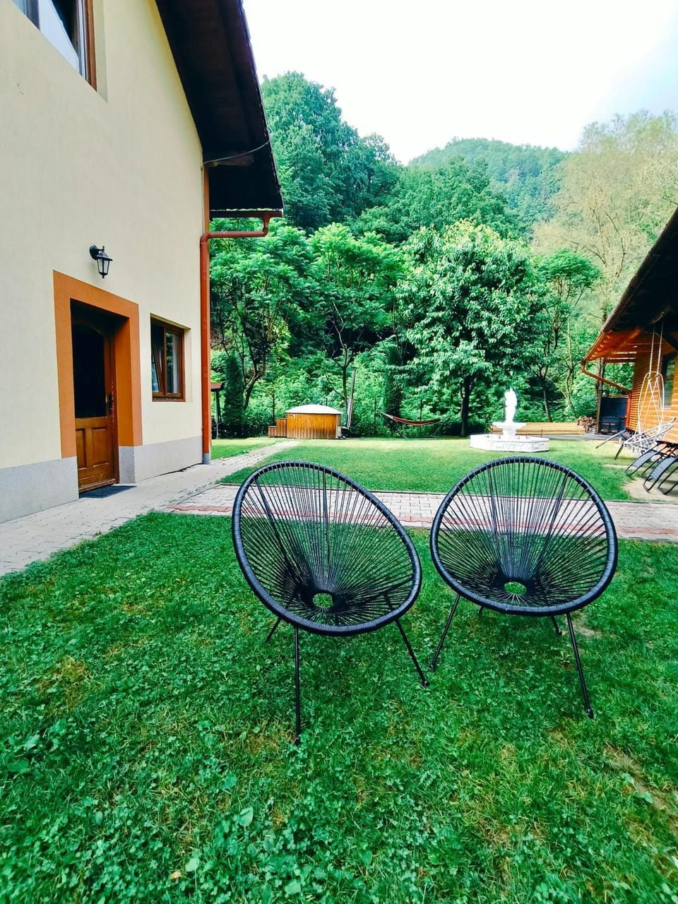 Pensiunea Silva Dobra Bed and Breakfast in Romania