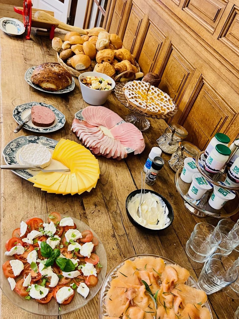 Food and drinks, Food, Breakfast, Continental breakfast, Buffet breakfast