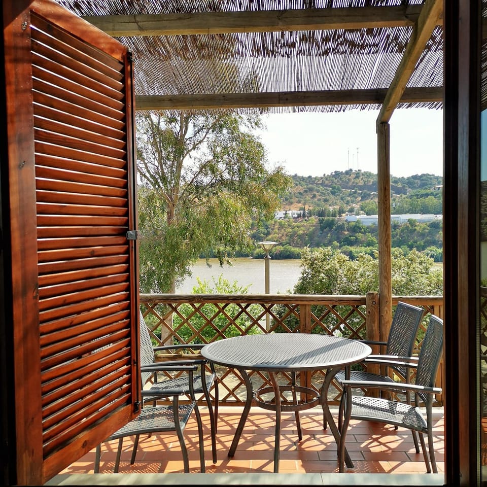 Day, Natural landscape, View (from property/room), Balcony/Terrace, Mountain view