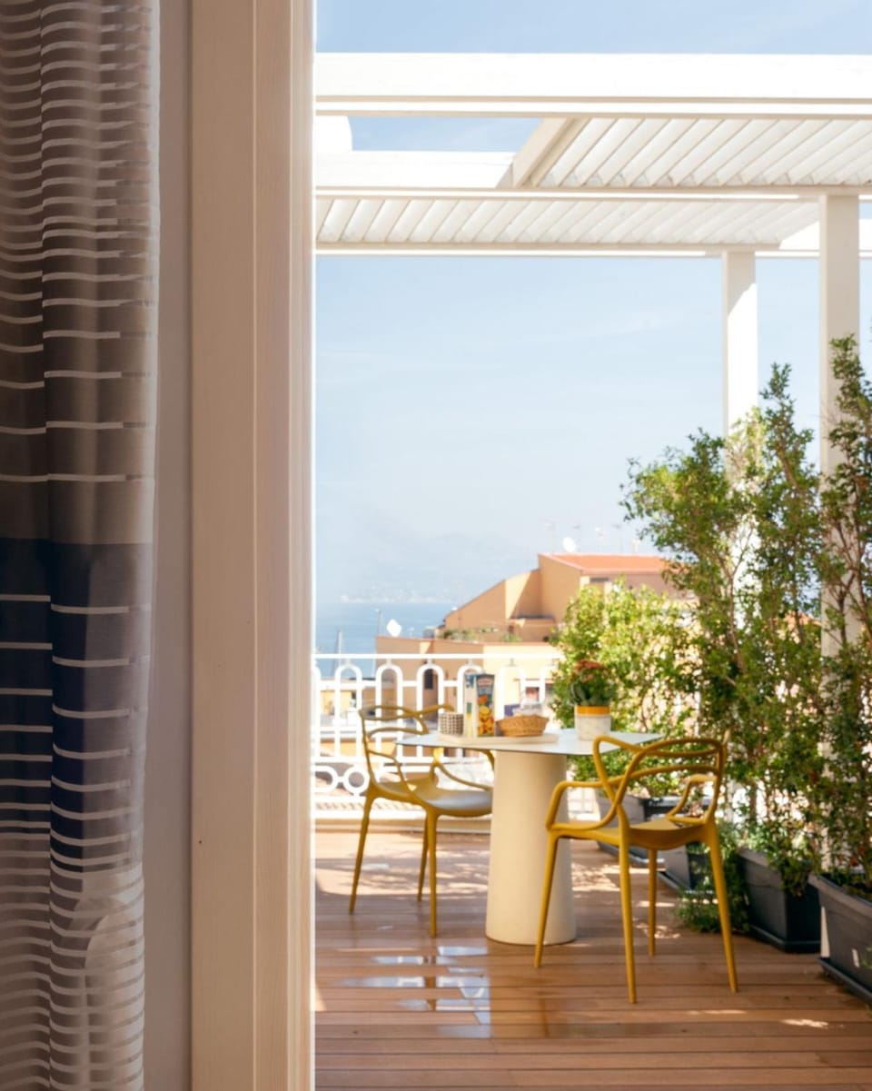 Patio, Day, Natural landscape, View (from property/room), Balcony/Terrace, Sea view