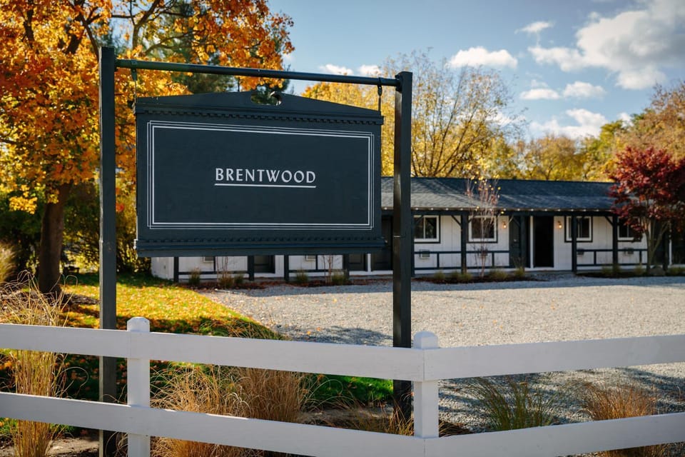 Property logo or sign, Street view