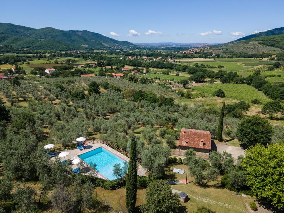 Villa Le Capanne Villa in Tuscany