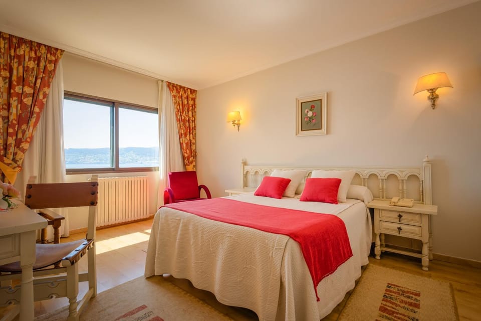 Decorative detail, Sea view