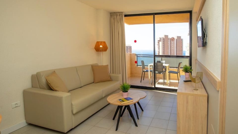 Balcony/Terrace, Living room, Seating area, Sea view