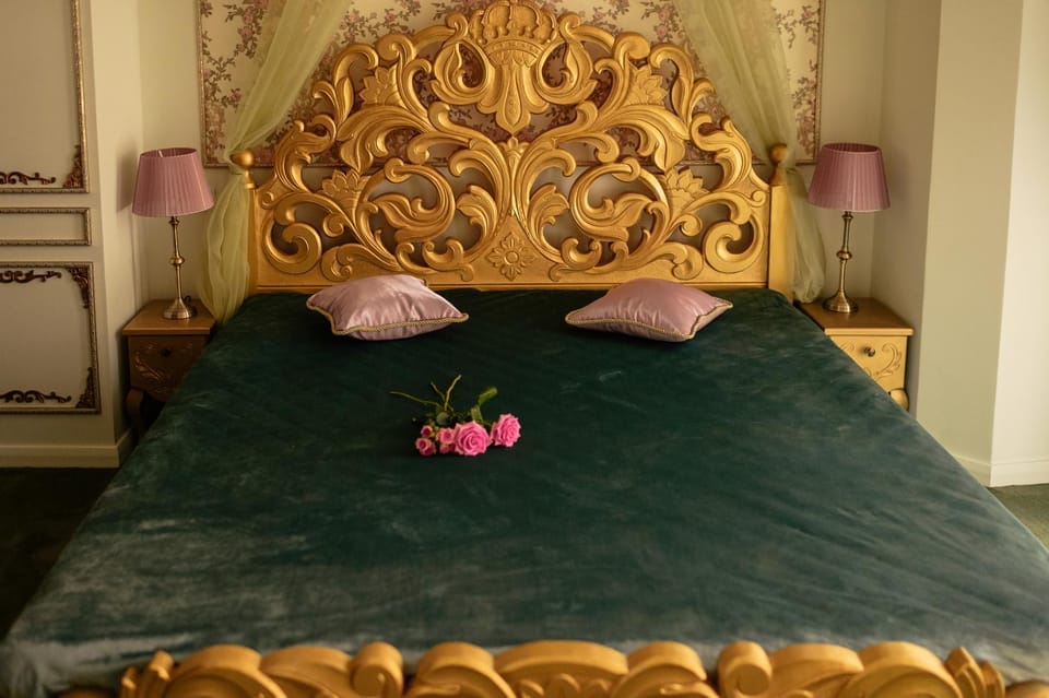 Bed, Bed