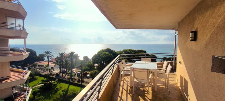 Rentalmar Bahia Palace Apartment in Miami Platja