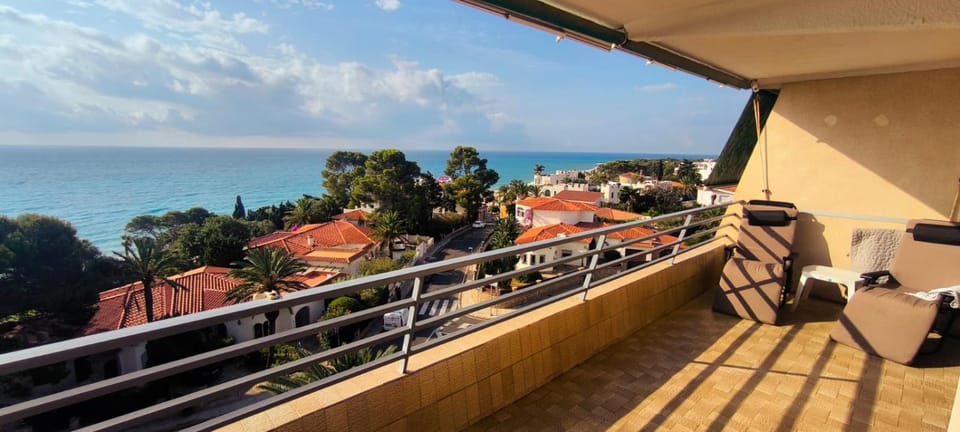 Rentalmar Bahia Palace Apartment in Miami Platja