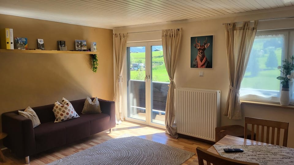 Living room, Photo of the whole room, Seating area