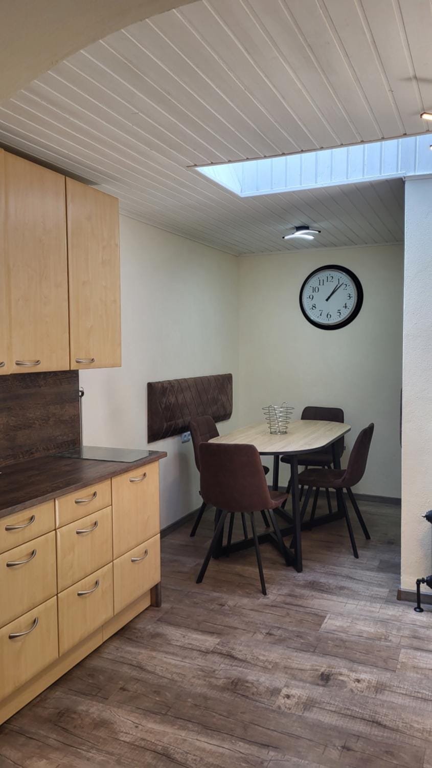 Dining area, kitchen