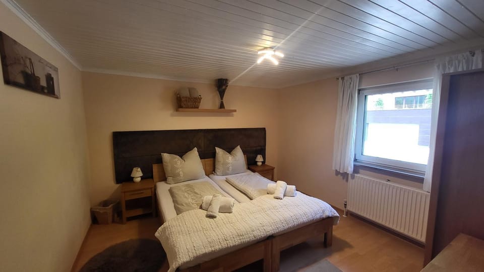 Bed, Photo of the whole room, Bedroom, towels
