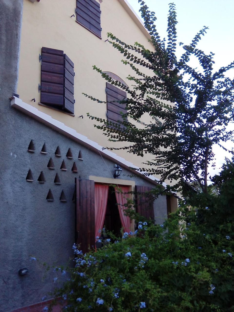 Facade/entrance