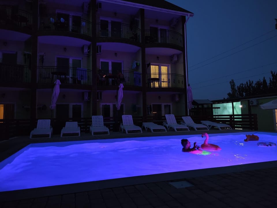 Property building, Swimming pool