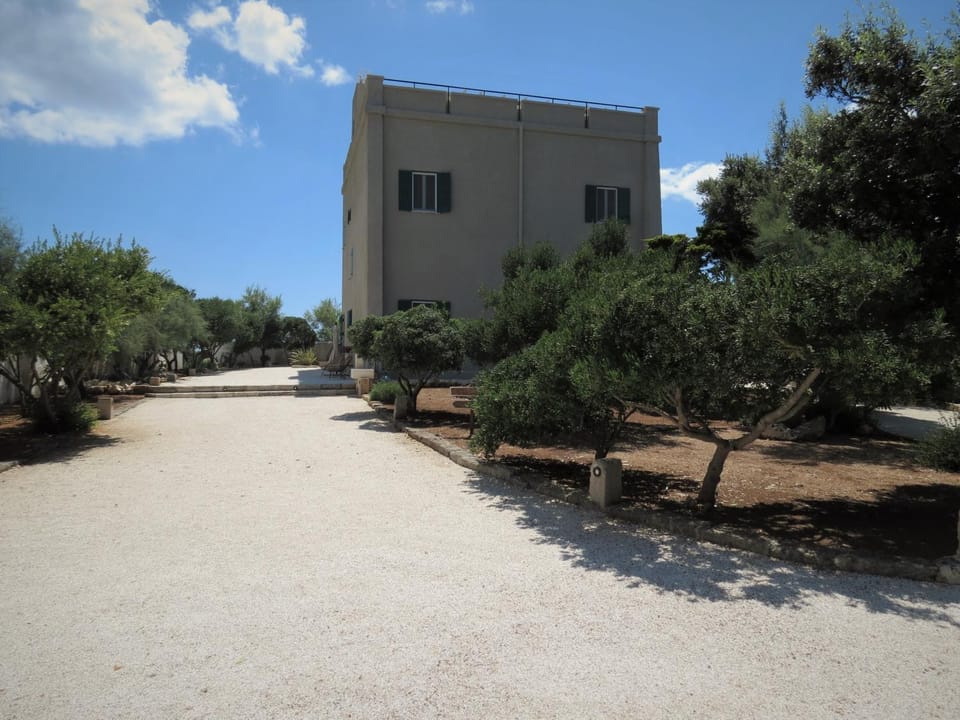 Facade/entrance, Garden