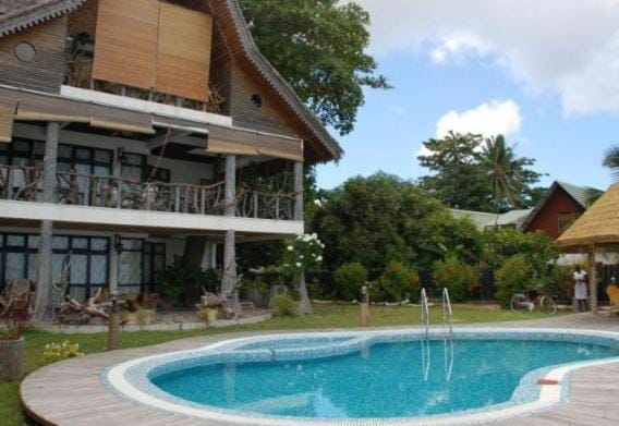 Facade/entrance, Garden, Swimming pool