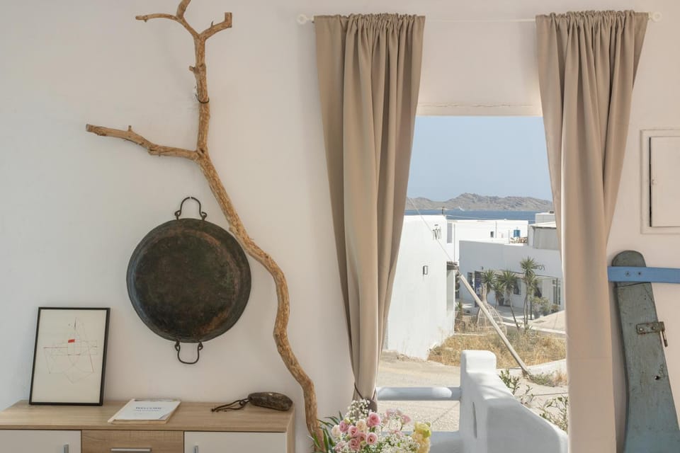 Studio Home Apartment in Naousa