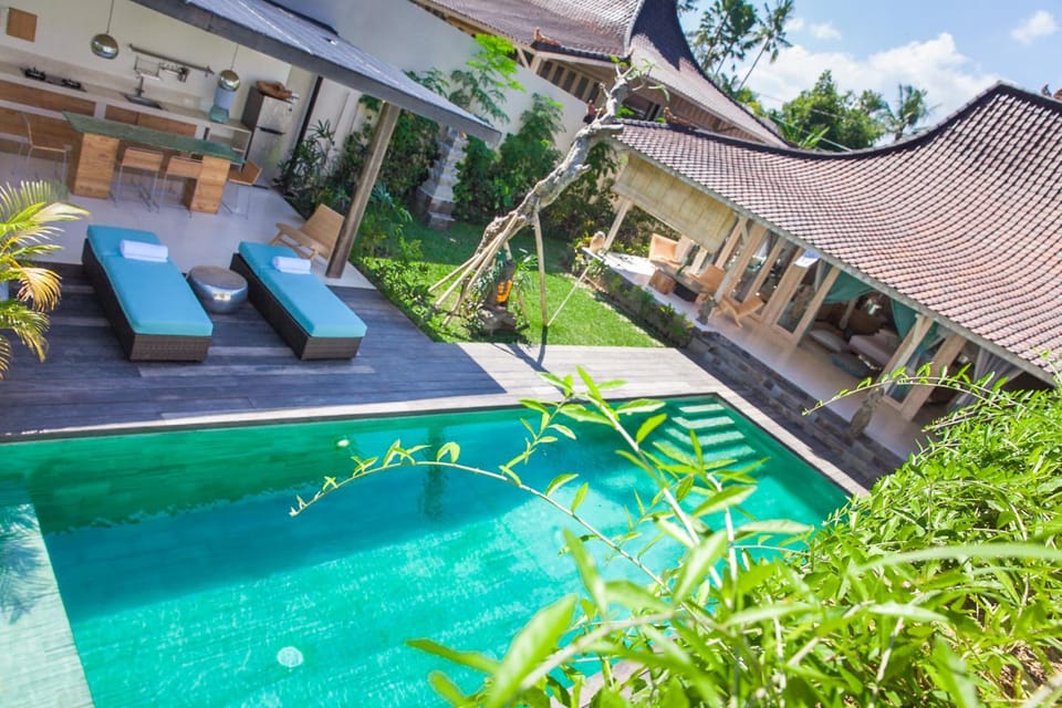 View (from property/room), Balcony/Terrace, Swimming pool, Swimming pool