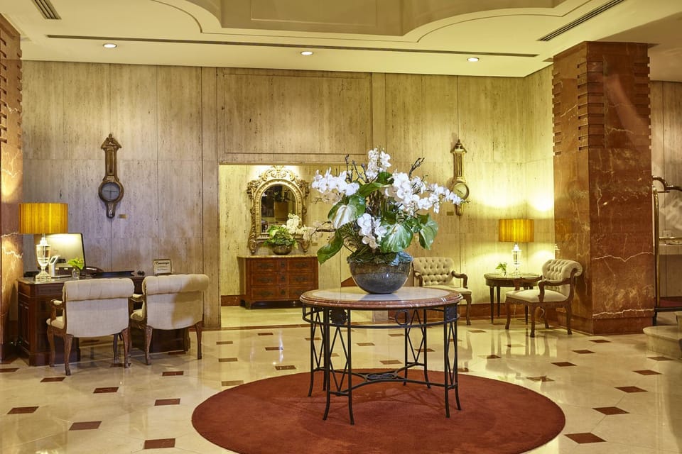 Lobby or reception, Decorative detail