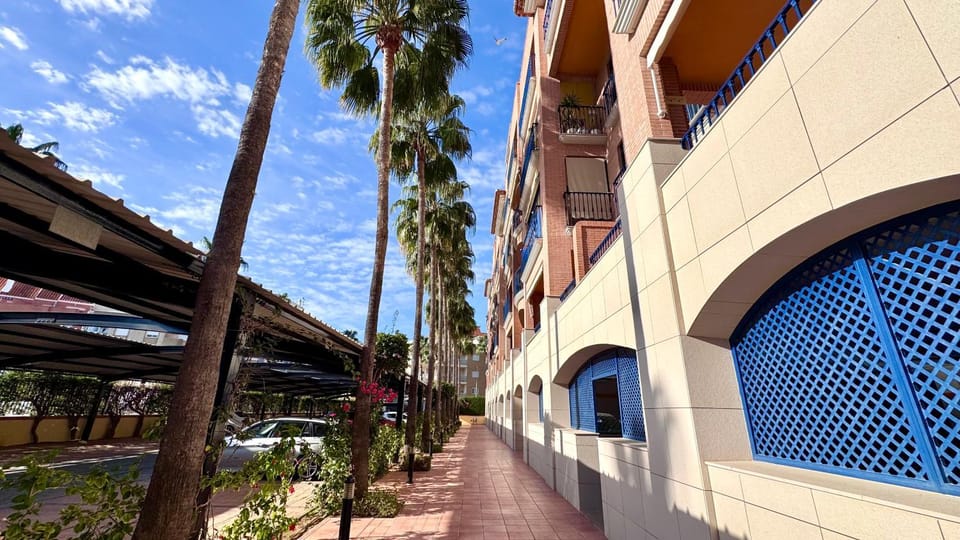 Facade/entrance, Parking