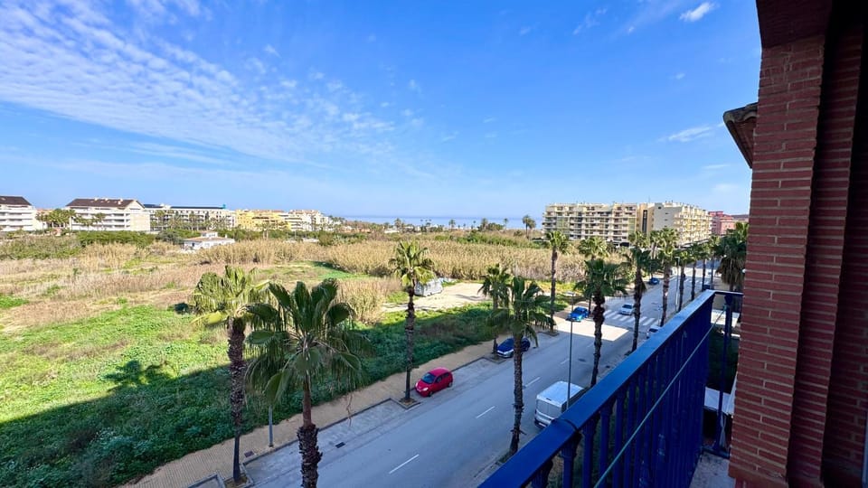 View (from property/room), City view, Sea view