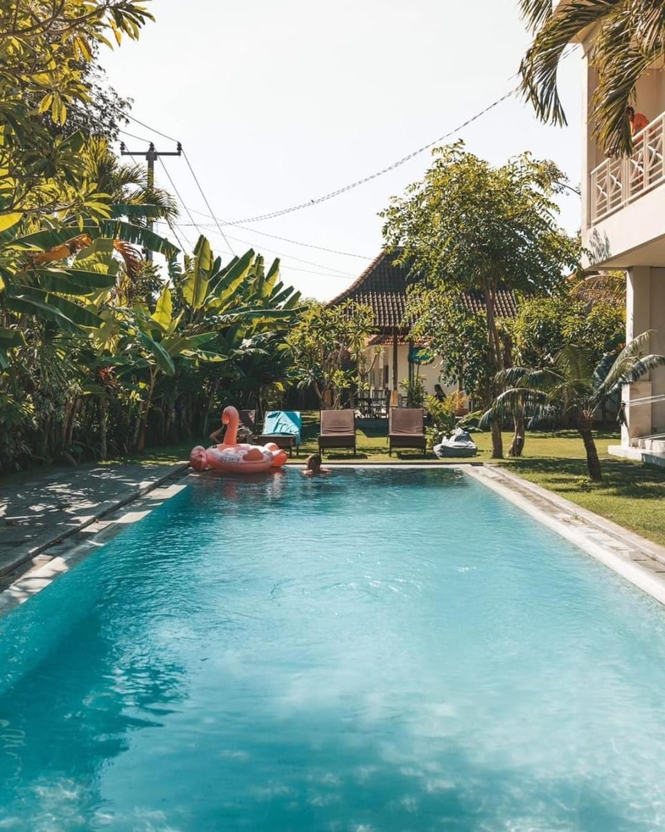 Swimming pool