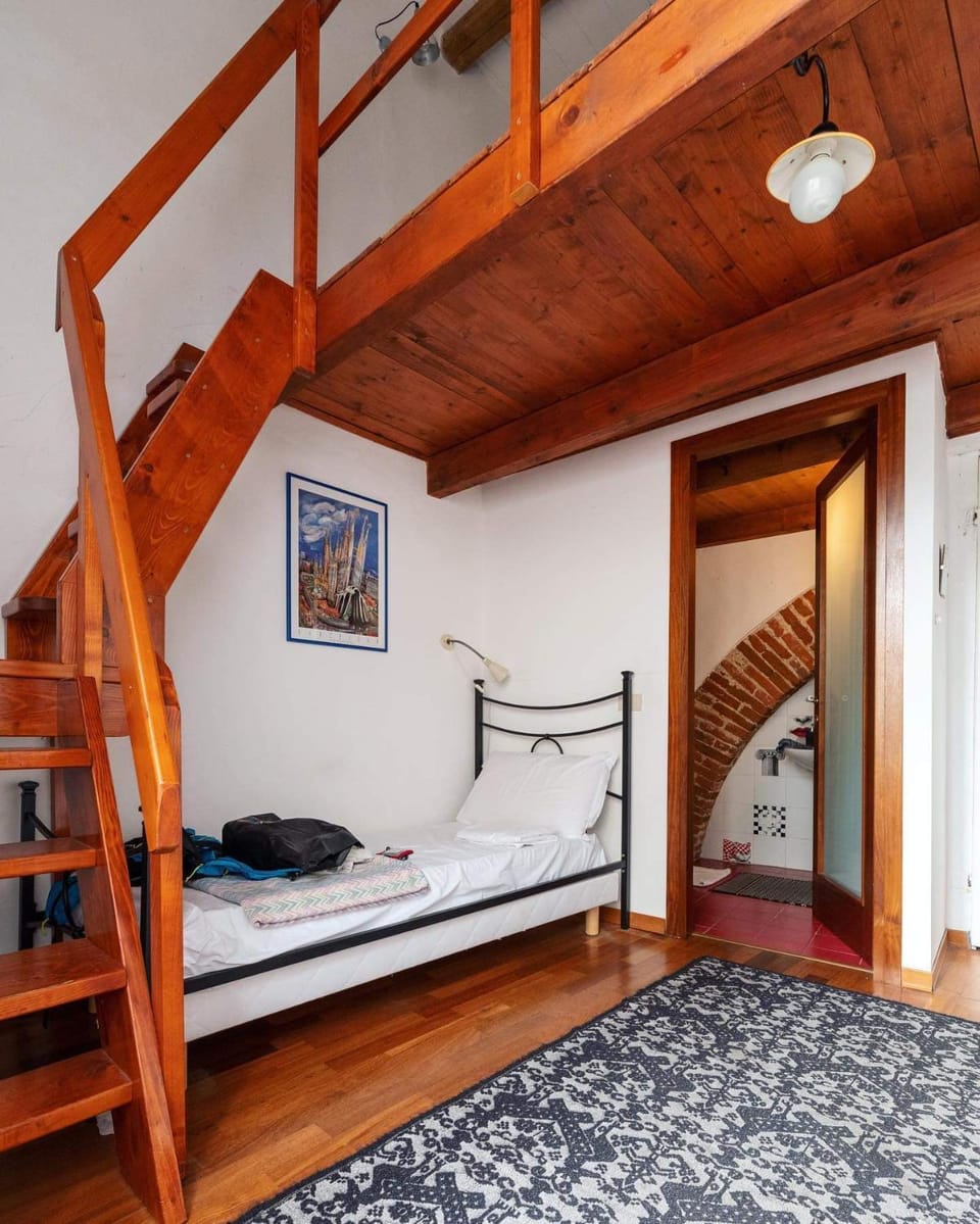 Eleonora Room & Breakfast Bed and Breakfast in Oristano