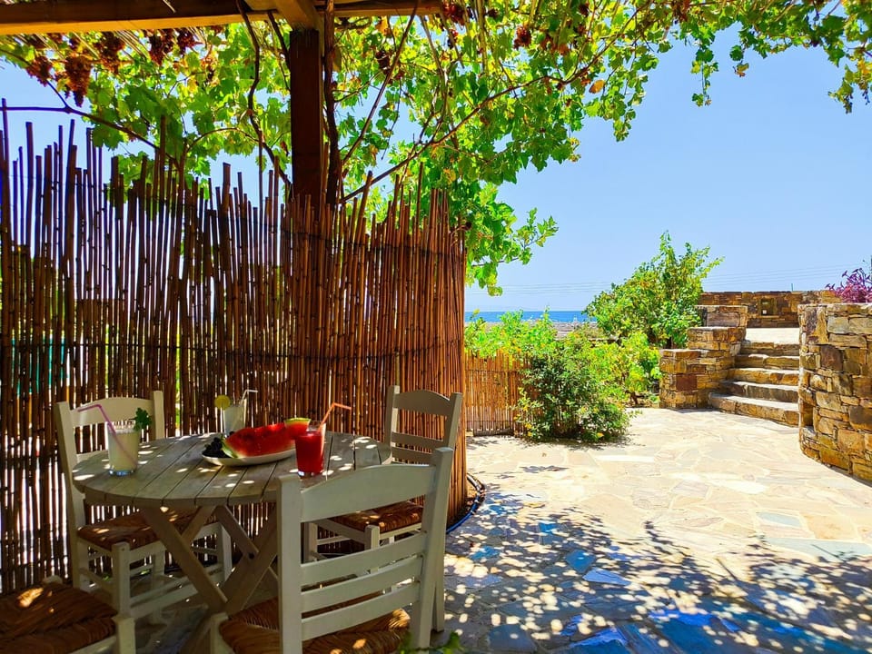 Patio, Garden, Dining area, Sea view