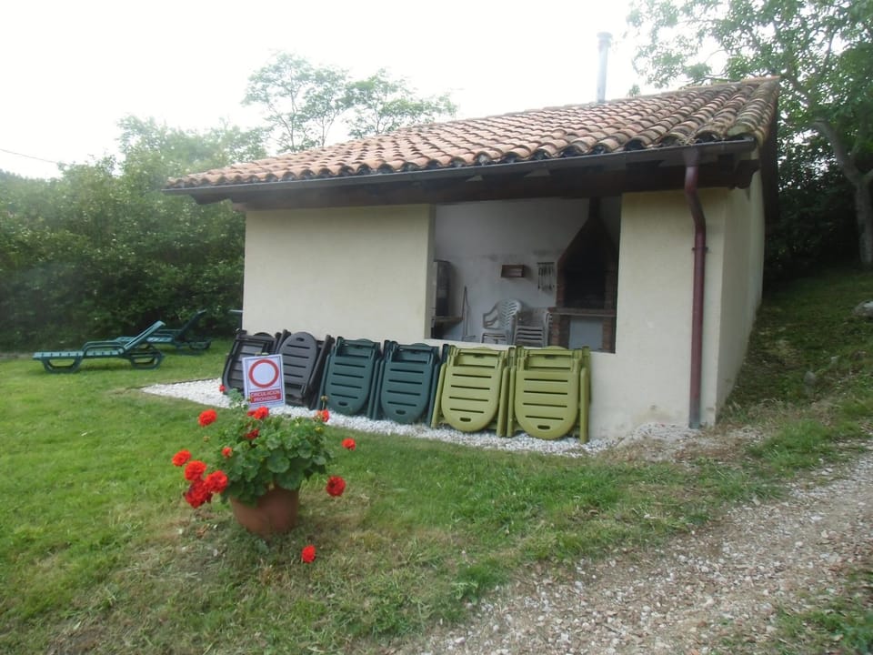 BBQ facilities, Garden
