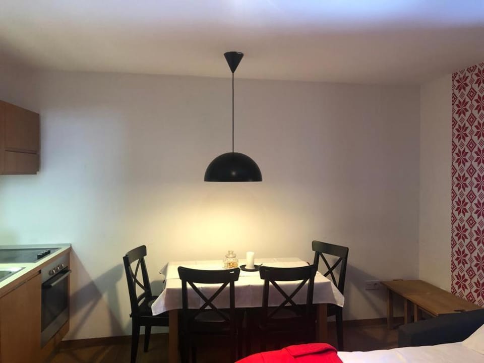 Photo of the whole room, Dining area