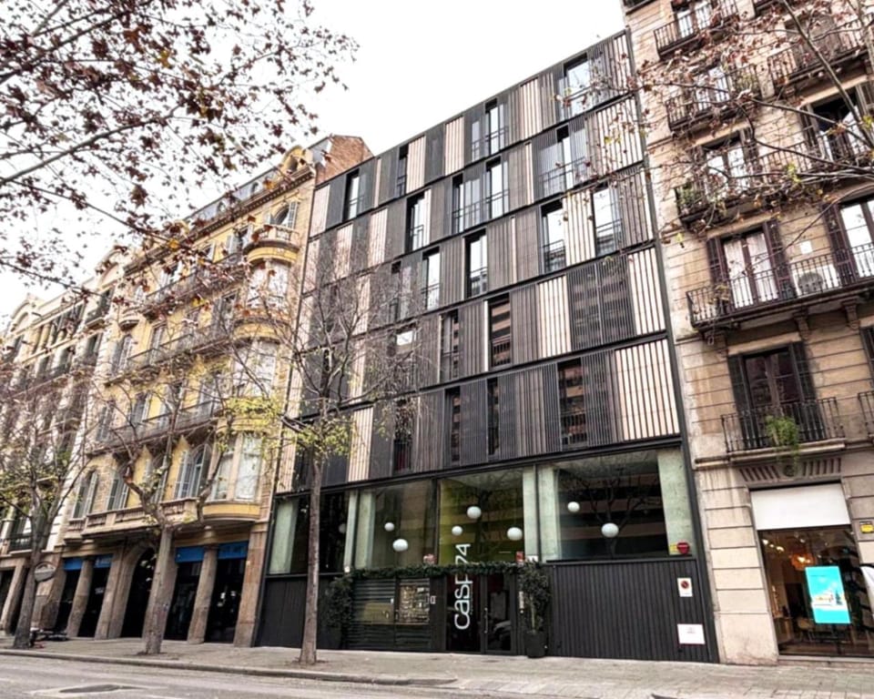 Property building, Facade/entrance, Day, Lobby or reception, Location