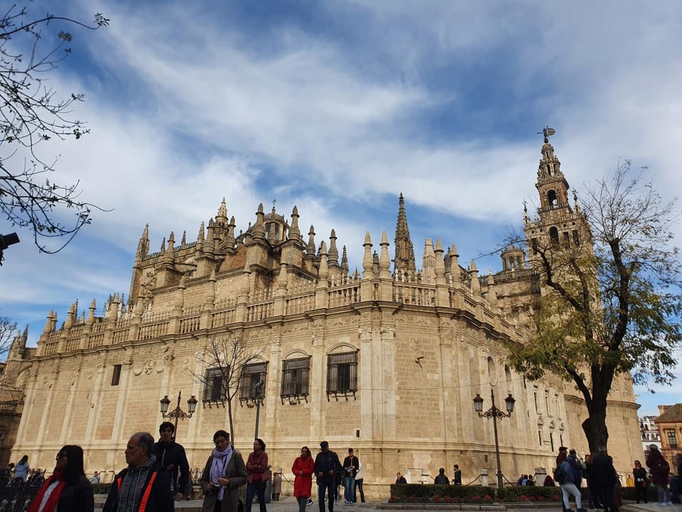 Hostal Puerta Carmona Bed and Breakfast in Seville