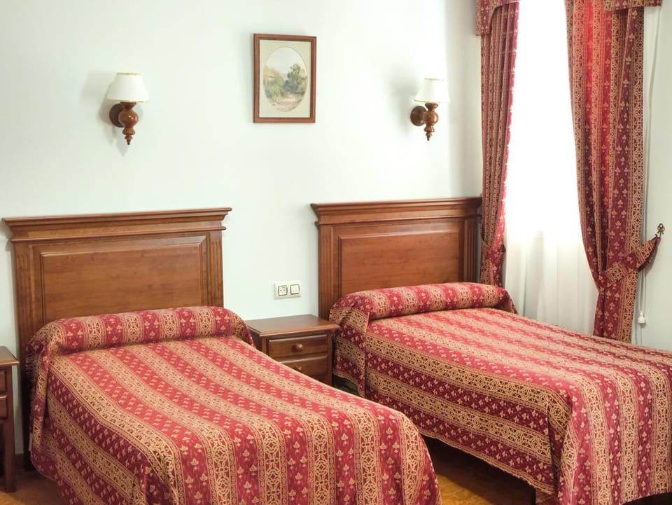 Bed, Photo of the whole room, Bedroom, furniture