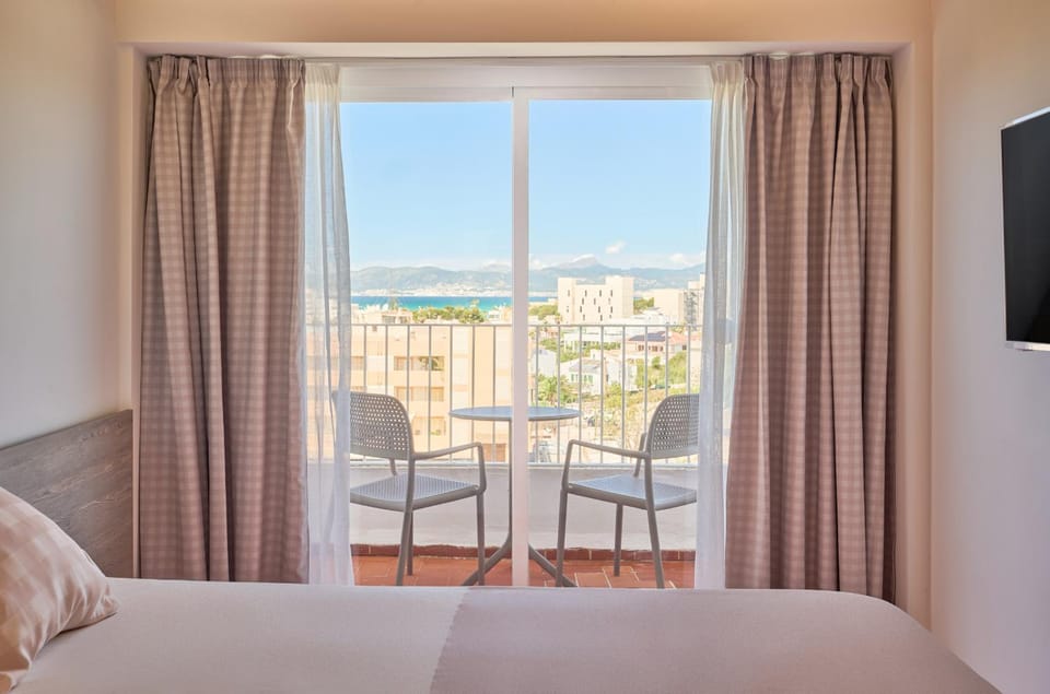Balcony/Terrace, Photo of the whole room, Bedroom