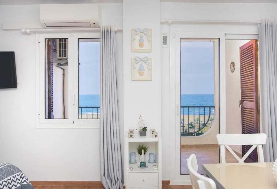 Natural landscape, Balcony/Terrace, Sea view
