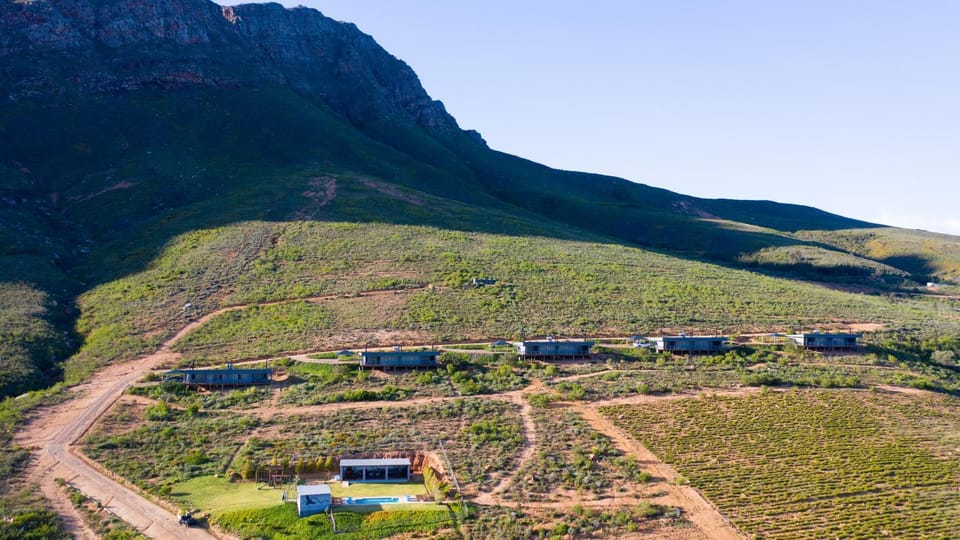Day, Neighbourhood, Natural landscape, Mountain view